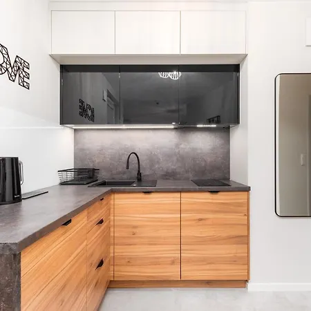 Wiktoryn 6 By Homeprime Apartment *